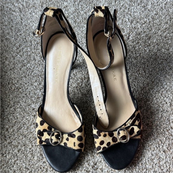 Audrey Brooke Black and Brown Heels with Leopard Print - Picture 4 of 8